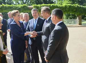 Le commissaire européen Christophe Hansen accueilli au Danemark par la première ministre Mette Frederiksen