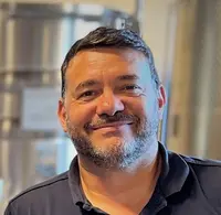 <em class="placeholder">Vin : Arnaud Manzoni nommé directeur de Viséa Couturier</em>